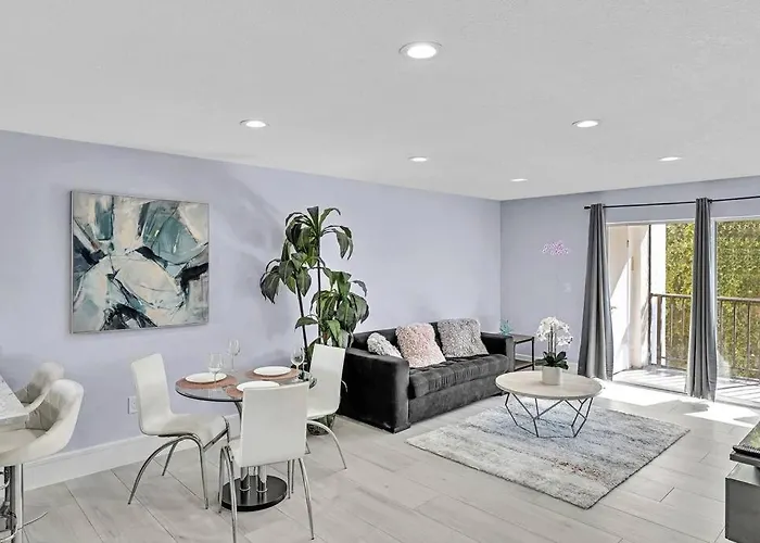 One Bedroom Steps Away From The Beach!