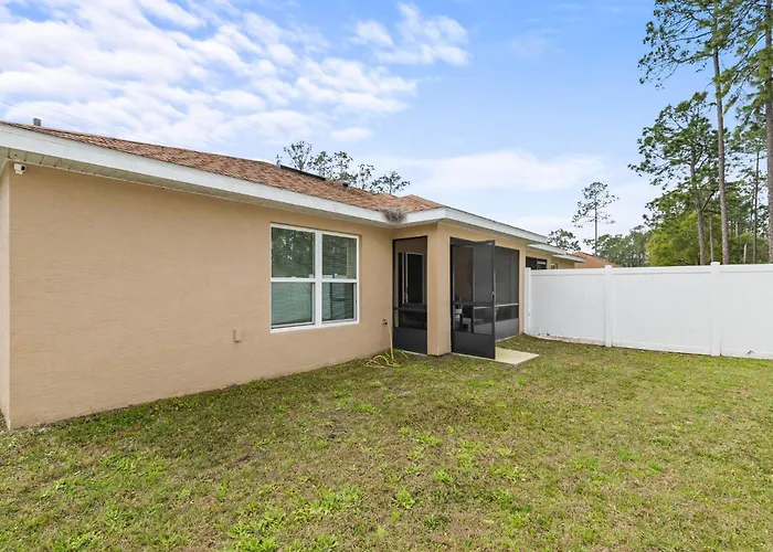 Beach House King Bed Pet Friendly! Fast Wi-Fi Netflix Garage