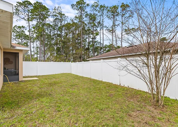 Beach House King Bed Pet Friendly! Fast Wi-Fi Netflix Garage