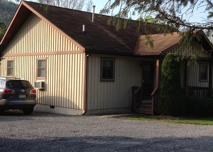 Rough Cut Lodge
