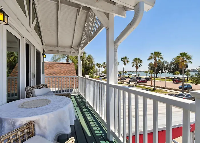 Sea Breeze Manor Inn