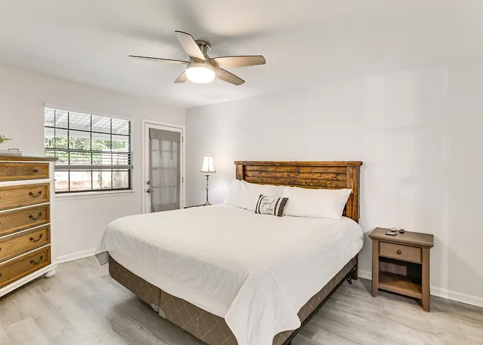 Pet-Friendly Home Near Dtwn Tallahassee!