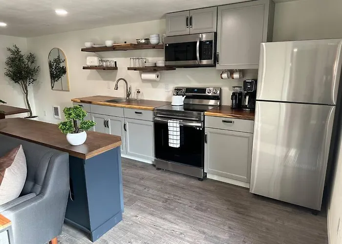 Live/Work Downtown Apartment