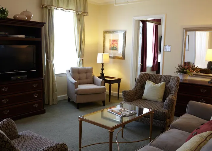 The Inn At Longshore