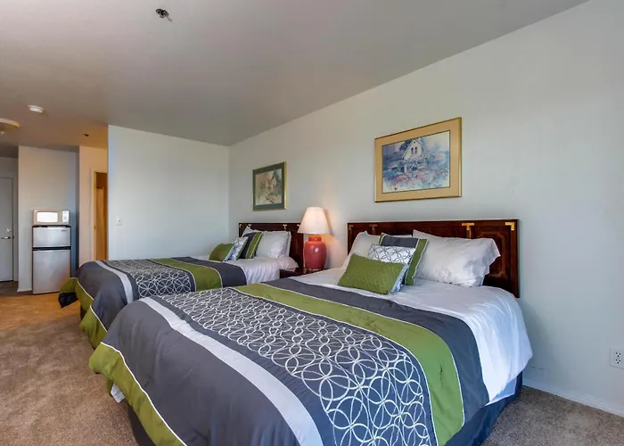 Sandstone Point Hotel