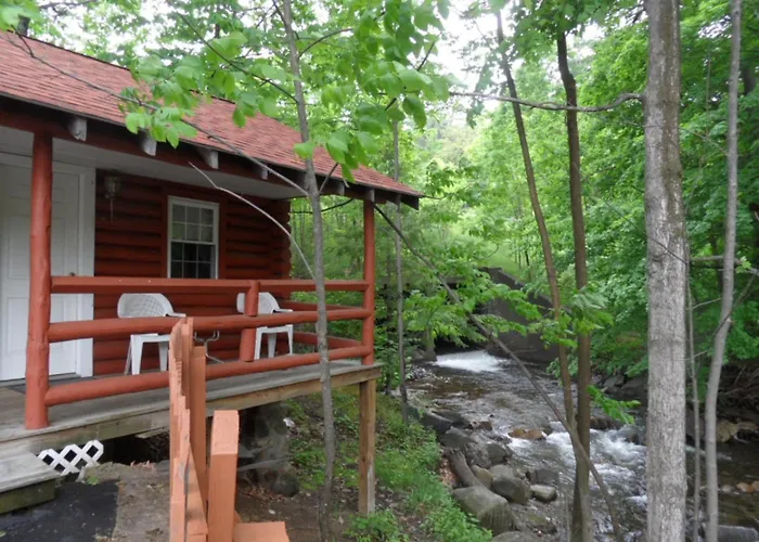 Seven Dwarfs Cabin - On The Brook Cabins