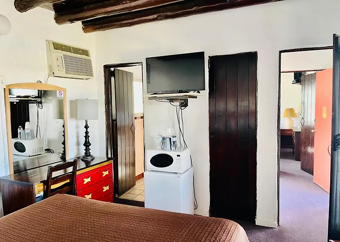 Cottonwood Court Motel
