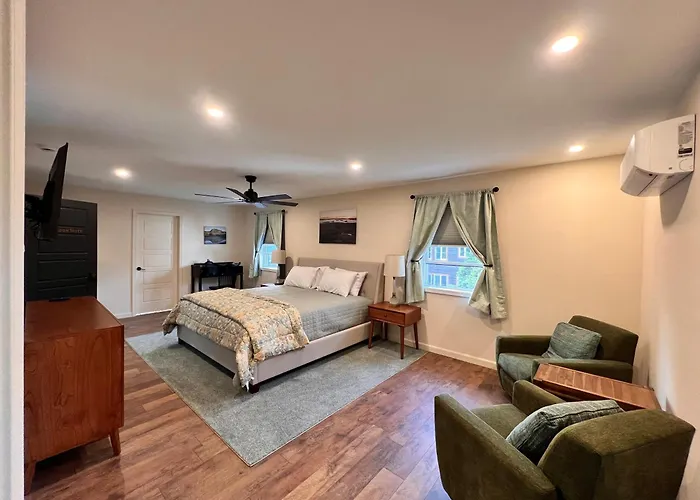 Canterbury Suites B&B