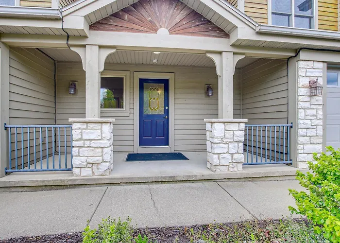 Door County Townhome: Pool Access, 1 Mi To Beach!