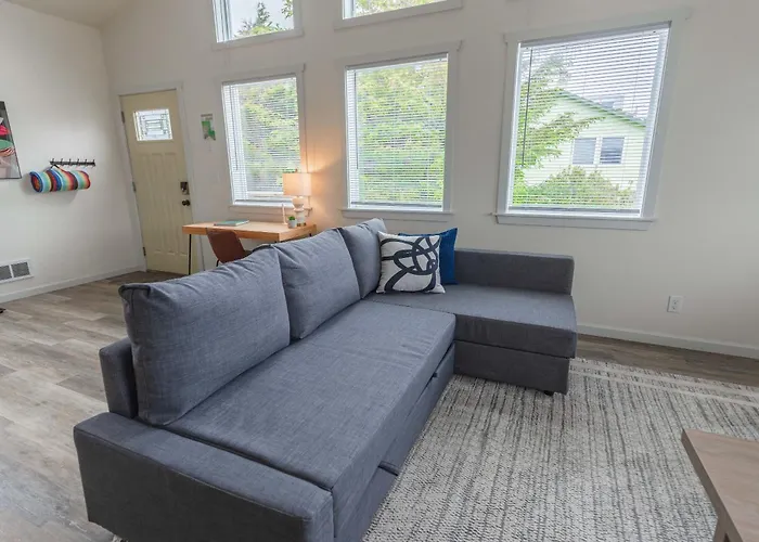 #Stayinmydistrict Oceanview Studio Loft