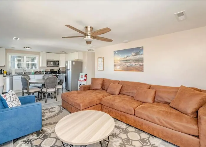 Beach Bliss 1 Block1 From Beach Upstairs Unit