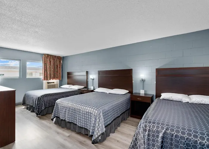 Holiday Lodge Wenatchee