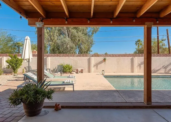 Stylish Mid-Century Oasis With Pool