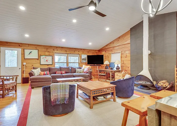 Modern Cabin In Lake Placid W/ Mountain Views!