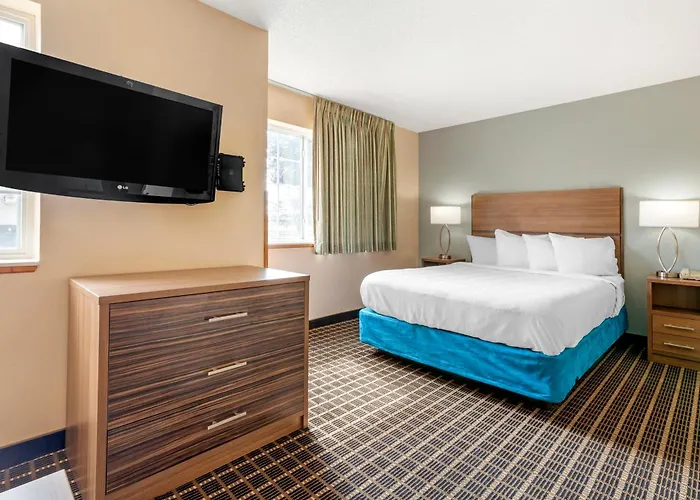 Mainstay Suites Dubuque At Hwy 20