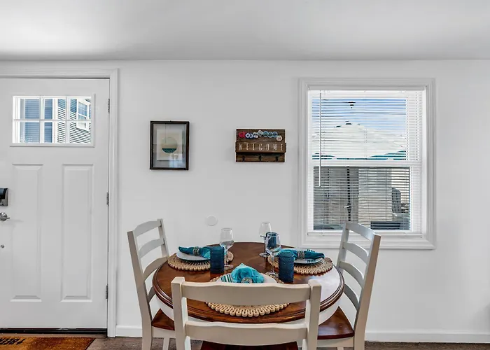 Belmar Beach Bungalow 35 Blocks To Sand Fire Pit, Grill, 3 Beach Badges