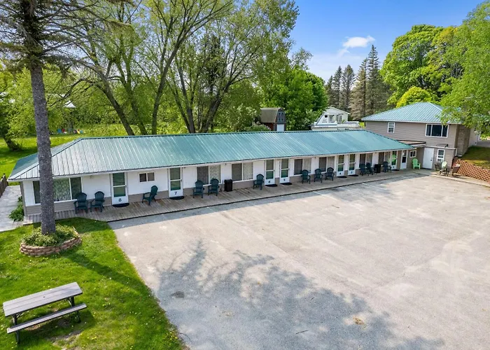 South Arm Retreats Motel