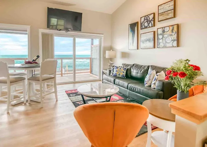 Spectacular Ocean Views! Watch Whale Migrations! Dog Friendly!