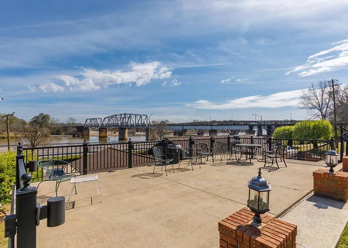 Gadsden Inn And Suites