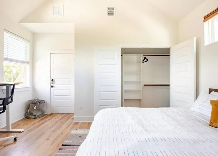 Designer New 10Min Dt Pet Friendly 7Min Park-Room A