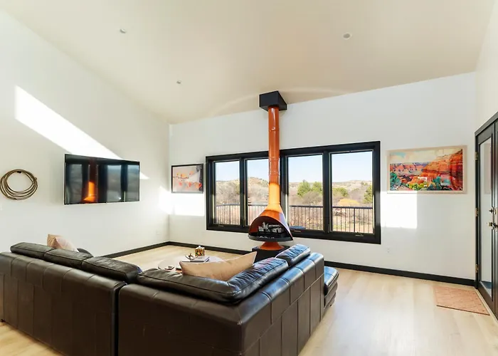 Tu'Nlii House Creekfront For 9 Hot Tub, Fire Pit, Secret Door