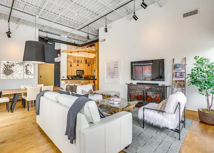 Near Trail: Dtwn Eagle Ranch Condo W/ Balcony