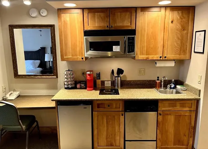 Mt Cb Mountain Side With King Bed, Hot Tub, Pool & Kitchen!