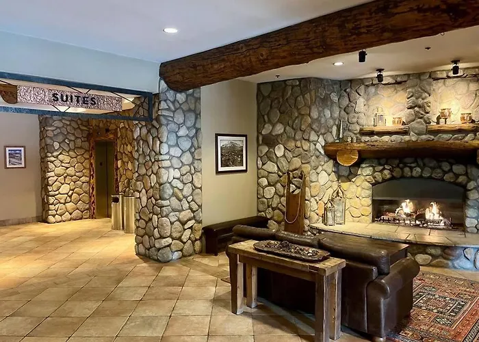 Mt Cb Mountain Side With King Bed, Hot Tub, Pool & Kitchen!