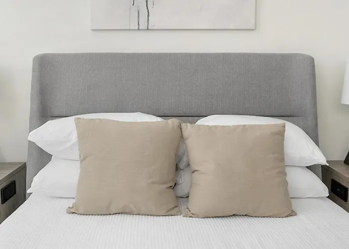 Landing Modern Apartment With Amazing Amenities