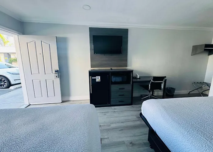 Surestay By Best Western Fresno Central