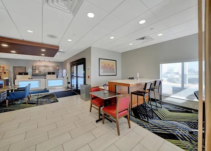 Holiday Inn Express Hotel & Suites Beatrice By Ihg