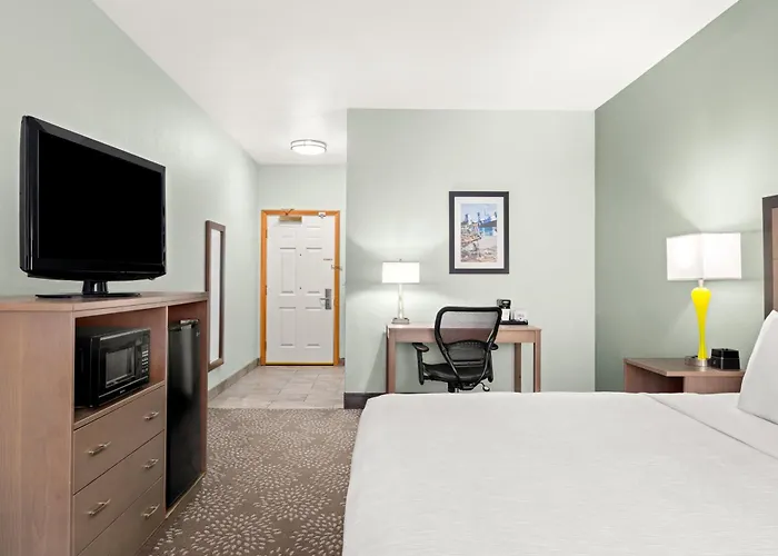 La Quinta By Wyndham Newport