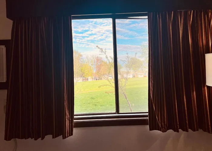 Travelodge By Wyndham Valleyfair Shakopee
