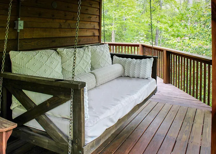 Sautee Nacoochee Mtn Paradise W/ Spacious Deck!
