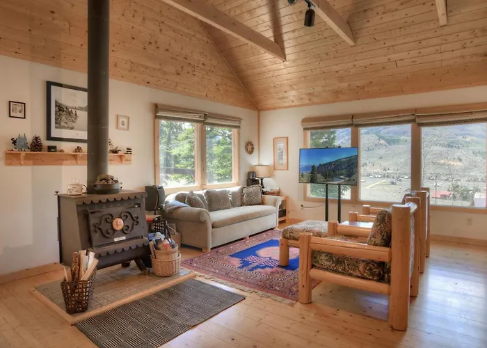 Secluded Mountain Getaway