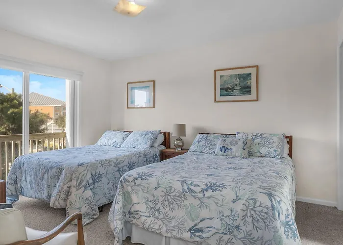Griffin By Oak Island Accommodations