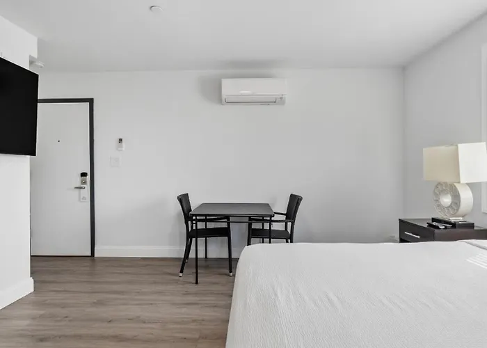 Safari Apartments