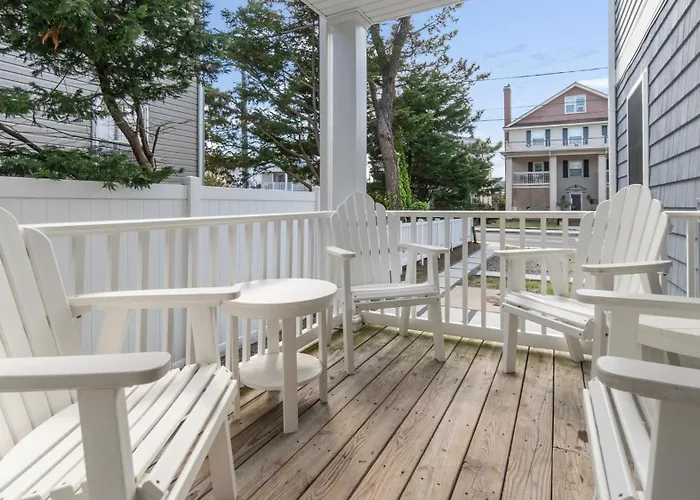 Safari Apartments