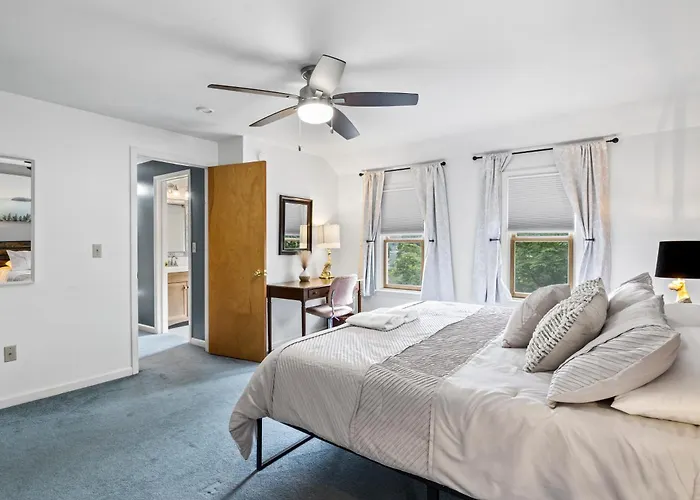 Great Location! Colleges! Hiking! Ithaca Commons!