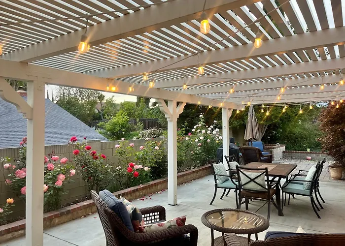 Rose Garden Home, Entire 4Bdr 2Bth House With Offices, Thousand Oaks