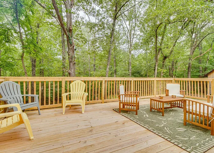 Cotter Home W/ Deck ~ 1 Mi To Big Spring Park!