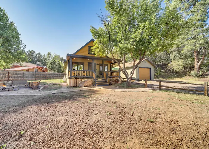 Pine Cabin W/ Fire Pit & Gazebo - Steps To Trails