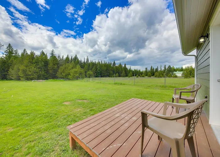 Peaceful Bonners Ferry Cabin W/ Deck & Mtn Views!