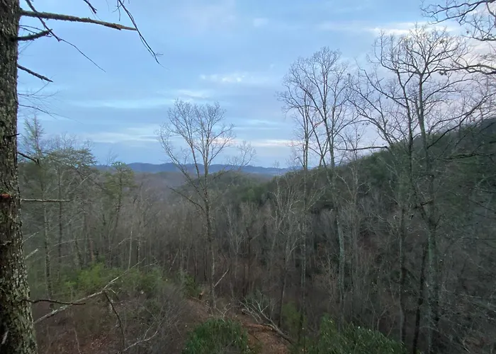 Waterfall Retreat 2 Bed 2Bath Cabin With Hot Tub Pool Table And The Sounds Of A Natural Waterfall