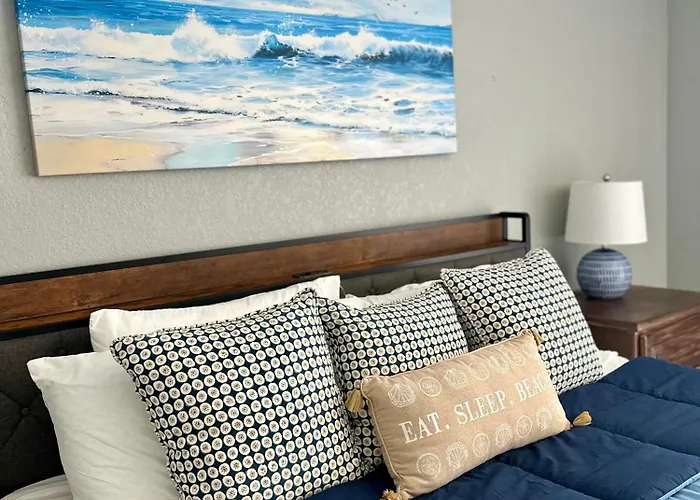 Rotonda Pool Oasis Near Beaches - Sleeps 9