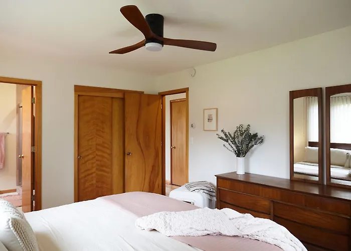 Catskills Retro Retreat- Upstate Home W Hot Tub