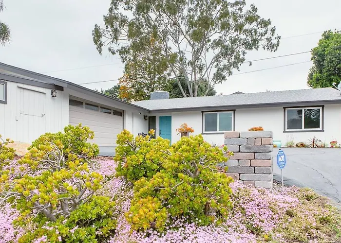 Amazing Views With Heated Pool And Jacuzzi Near Beach