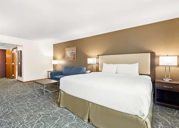 Best Western West Towne Suites