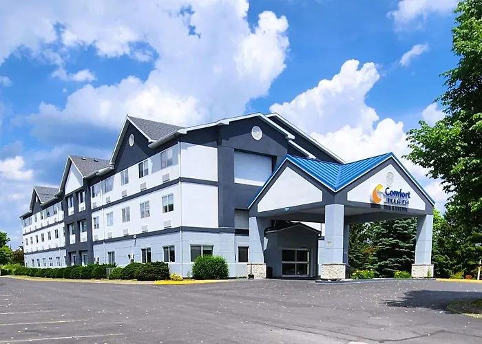 Comfort Inn & Suites Liverpool - Syracuse