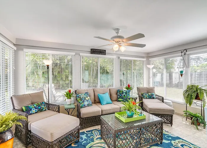 Fort Myers Bungalow - 12 Miles To The Beach!